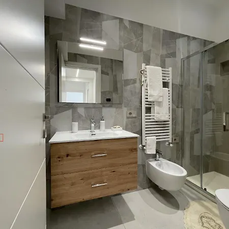Διαμέρισμα Varese Apartment *
