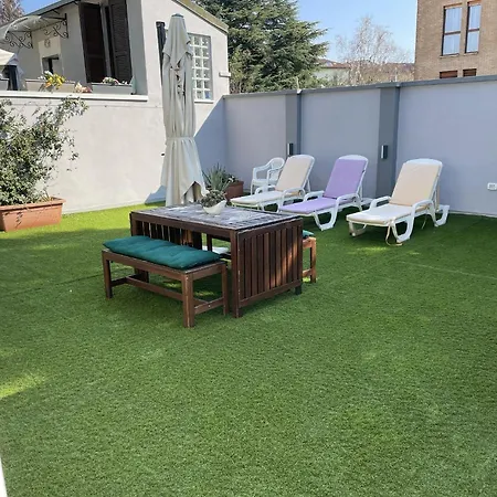 Varese Apartment Διαμέρισμα *