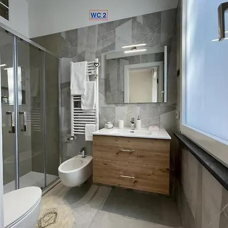 Varese Apartment Apartamento *