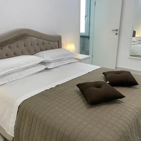 Varese Apartment Apartamento