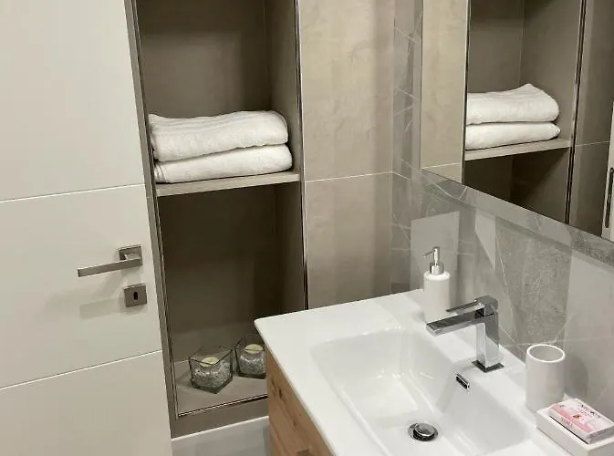 Varese Apartment *