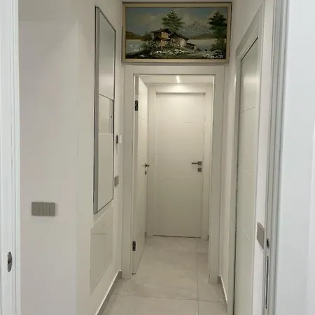 Varese Apartment * 바레세